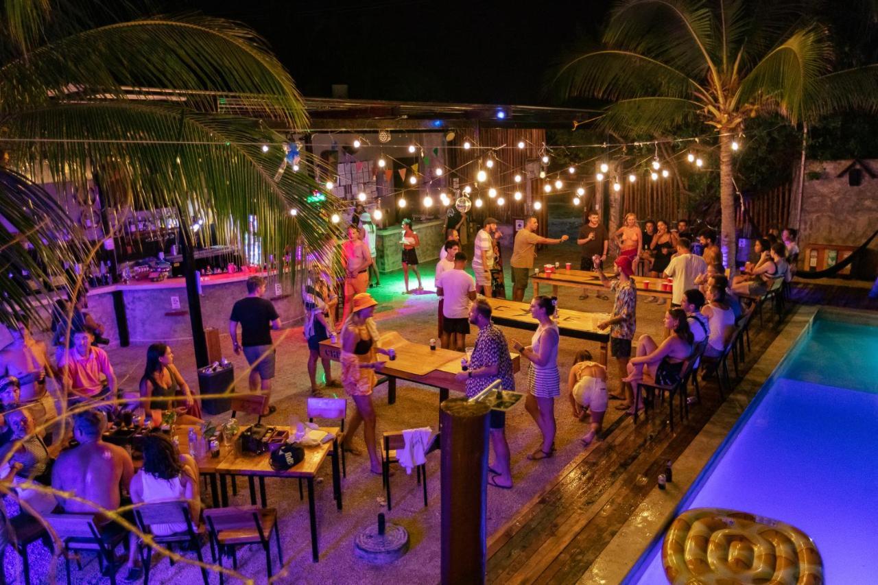 CHE HOLBOX HOSTEL & BAR ADULTS ONLY ISLA HOLBOX 2* (Mexico) - from US$ 23 |  BOOKED